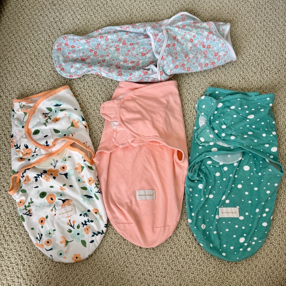 Set of 4 Baby Swaddles with Floral and Polka Dot Patterns